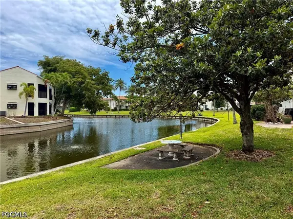 4277 Island Circle #1, Fort Myers, FL 33919