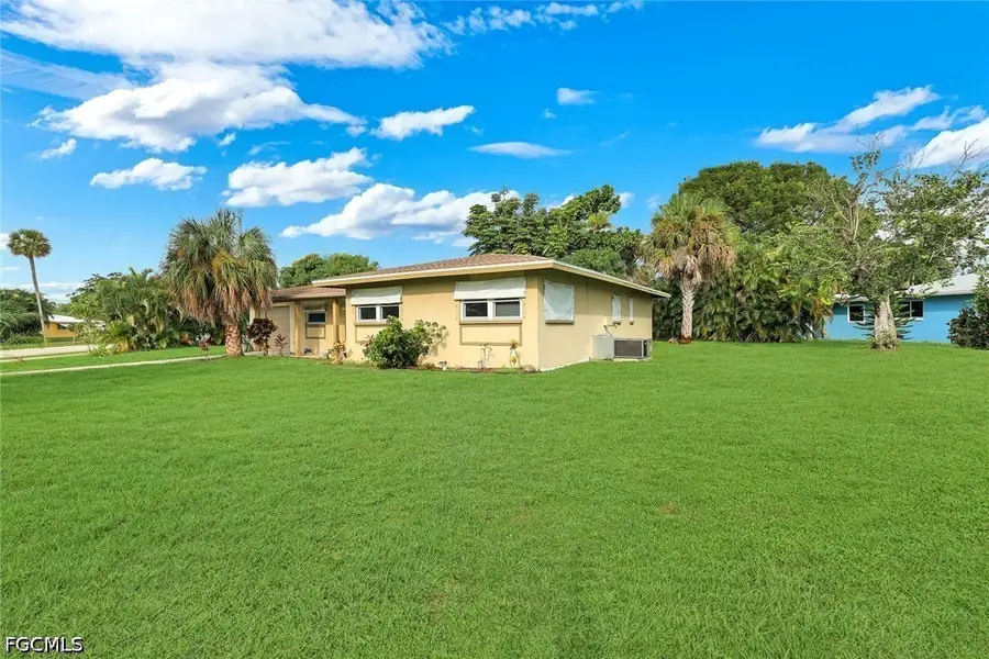 5248 Versaille Court, Cape Coral, FL 33904 - #2