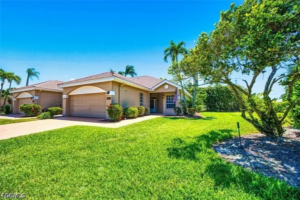 5482 Peppertree Drive, Fort Myers, FL 33908