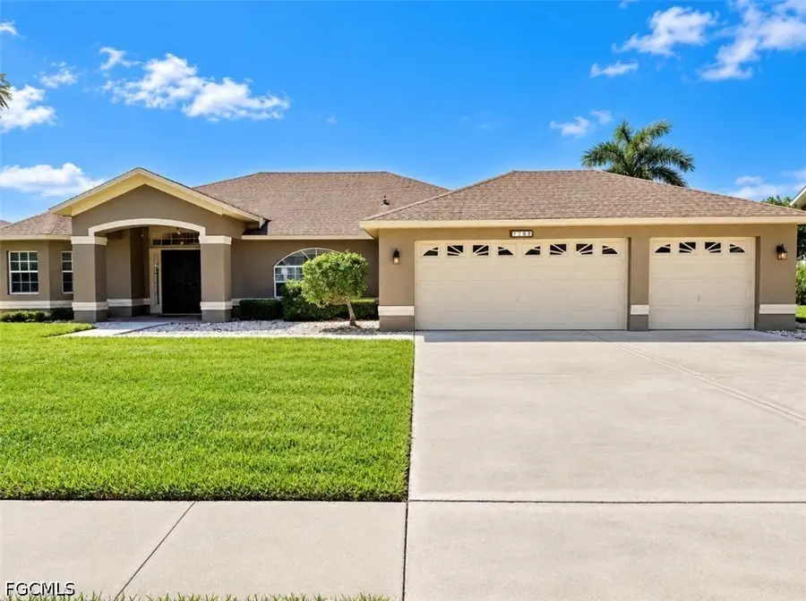 738 Milwaukee Boulevard, Lehigh Acres, FL 33974 - #3