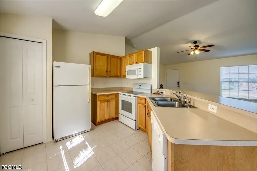 516 NW 26th Terrace, Cape Coral, FL 33993 - #3