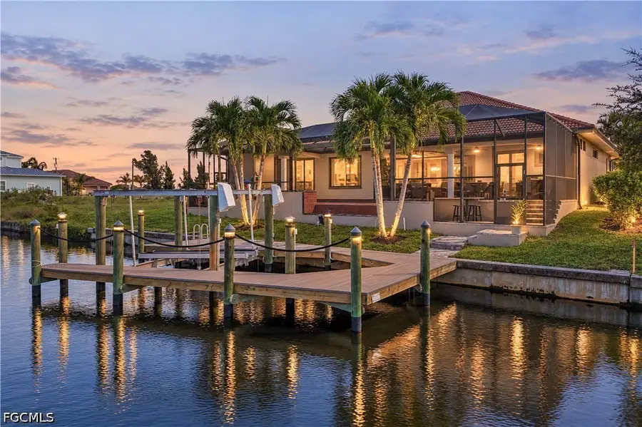 828 NW 39th Avenue, Cape Coral, FL 33993 - #2