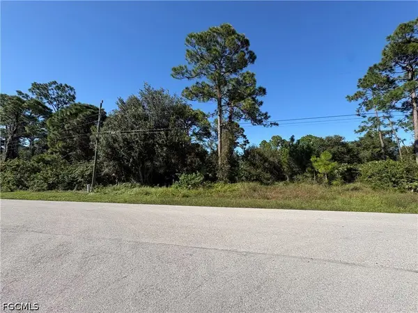 839 Cadis Street E, Lehigh Acres, FL 33974