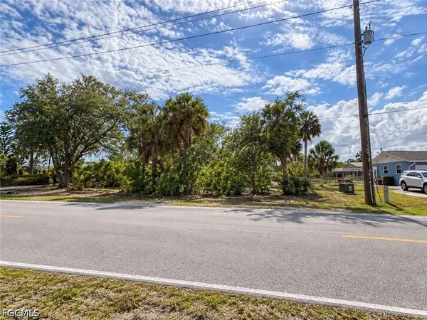 21516 Winlock Avenue, Port Charlotte, FL 33952