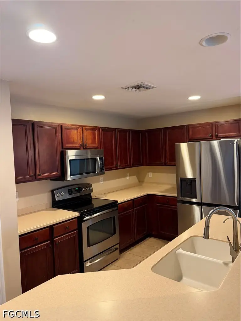 3103 27th Street Sw, Lehigh Acres, FL 33976 - #3