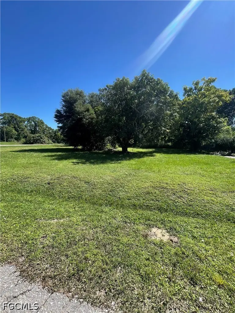2909 Cocos Avenue, Fort Myers, FL 33901 - #2