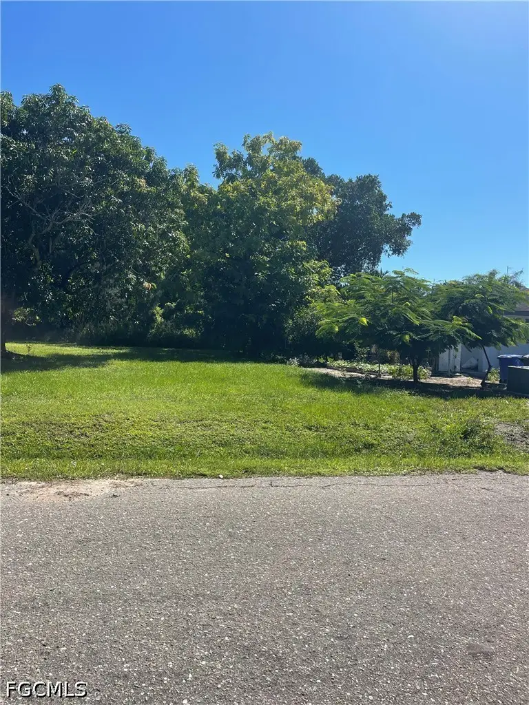 2909 Cocos Avenue, Fort Myers, FL 33901 - #3