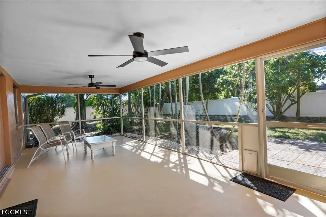 1424 SE 27th Terrace, Cape Coral, FL 33904 - #1