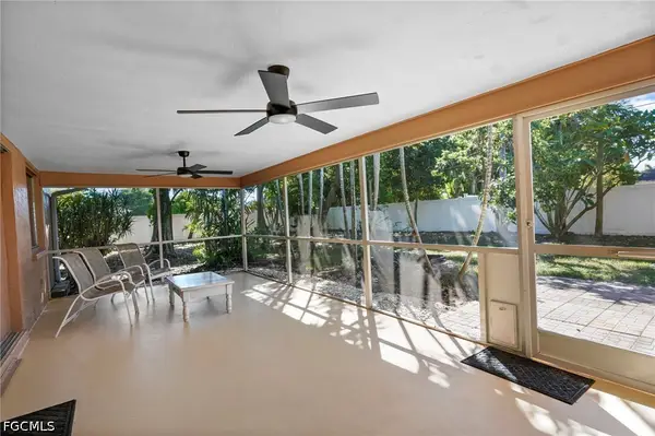 1424 SE 27th Terrace, Cape Coral, FL 33904