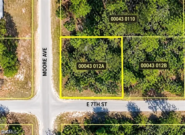 E 7th St, Lehigh Acres, FL 33972