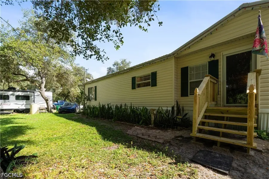 565 S Fronda Street, Clewiston, FL 33440 - #2