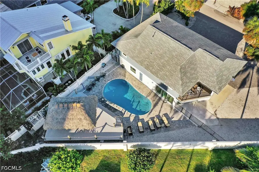 190 Bayview Avenue, Fort Myers Beach, FL 33931 - #3