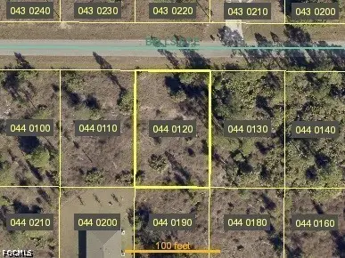 1052 Bells Street E, Lehigh Acres, FL 33974