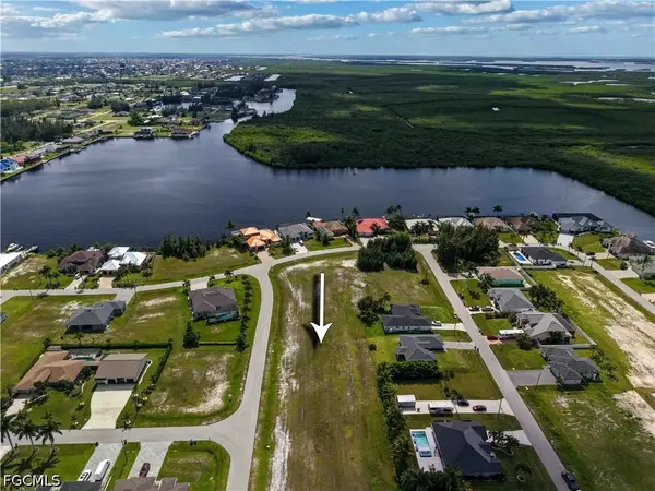 2708 NW 45th Avenue, Cape Coral, FL 33993