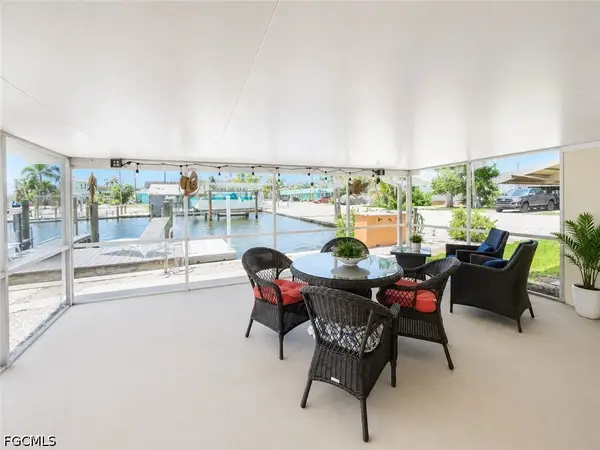 2566 2nd Street, Matlacha, FL 33993