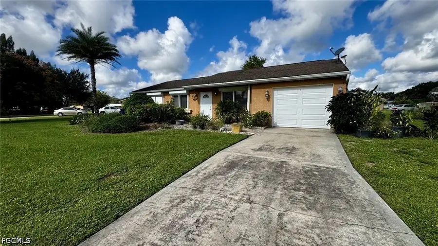 4050 S Edgewater Circle, Labelle, FL 33935 - #3