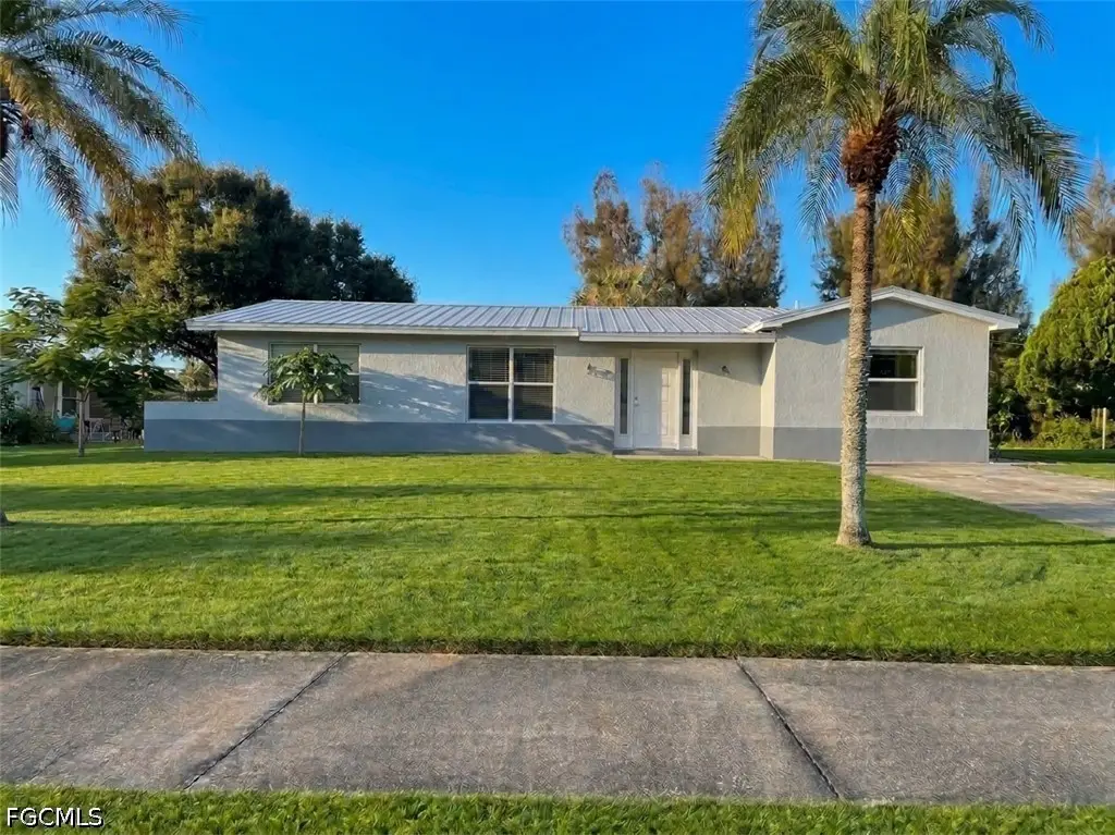 3846 Edgewood Avenue, Fort Myers, FL 33916 - #1