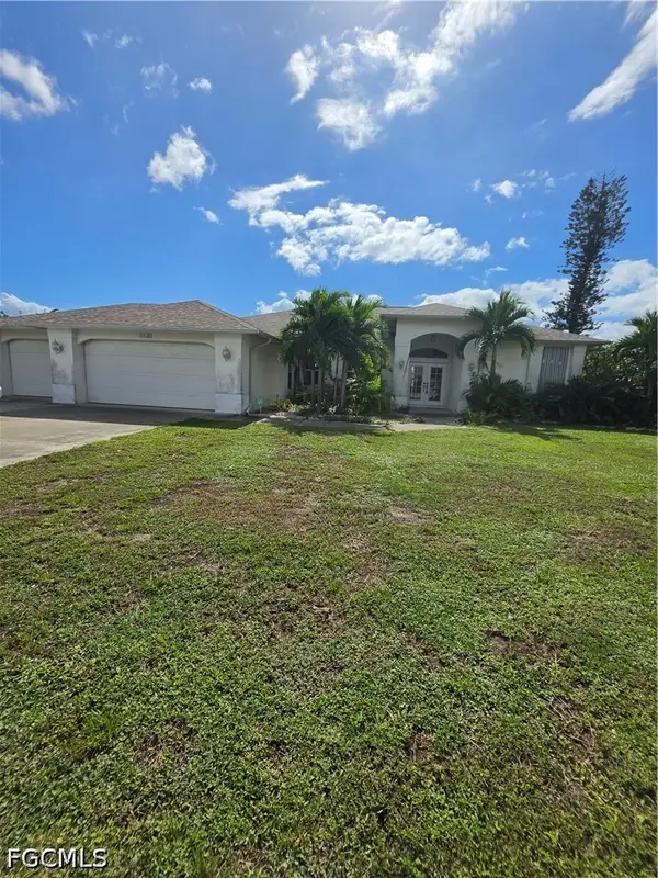 3812 Country Club Boulevard, Cape Coral, FL 33904