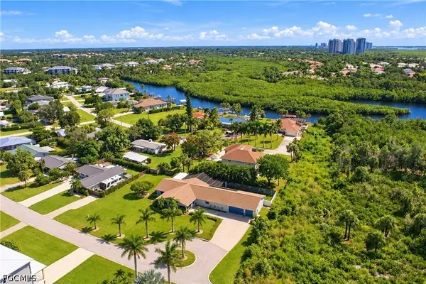 4973 Royal Palm Drive, Estero, FL 33928