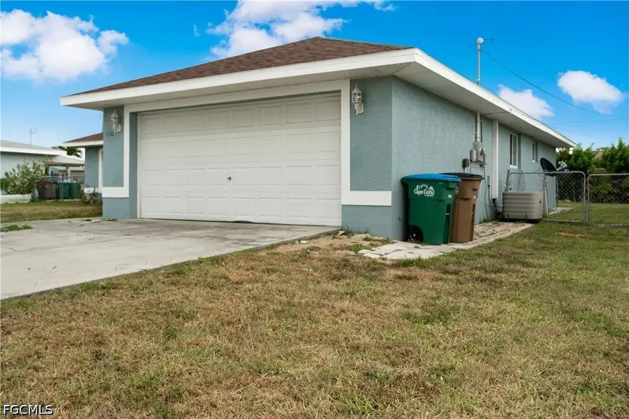 1020 SE 26th Terrace, Cape Coral, FL 33904 - #2