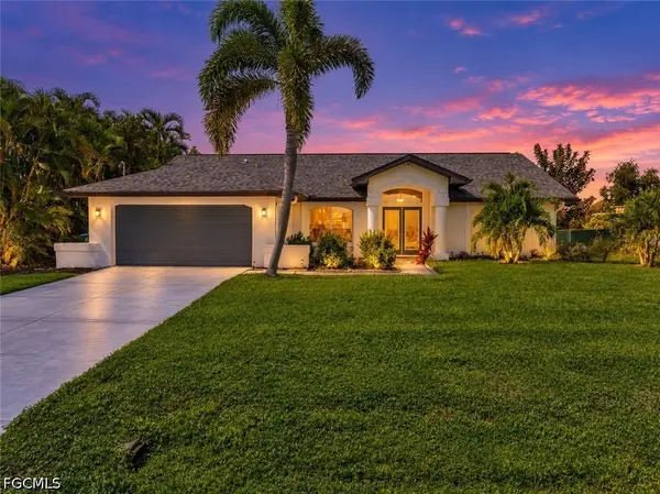8 NE 8th Place, Cape Coral, FL 33909