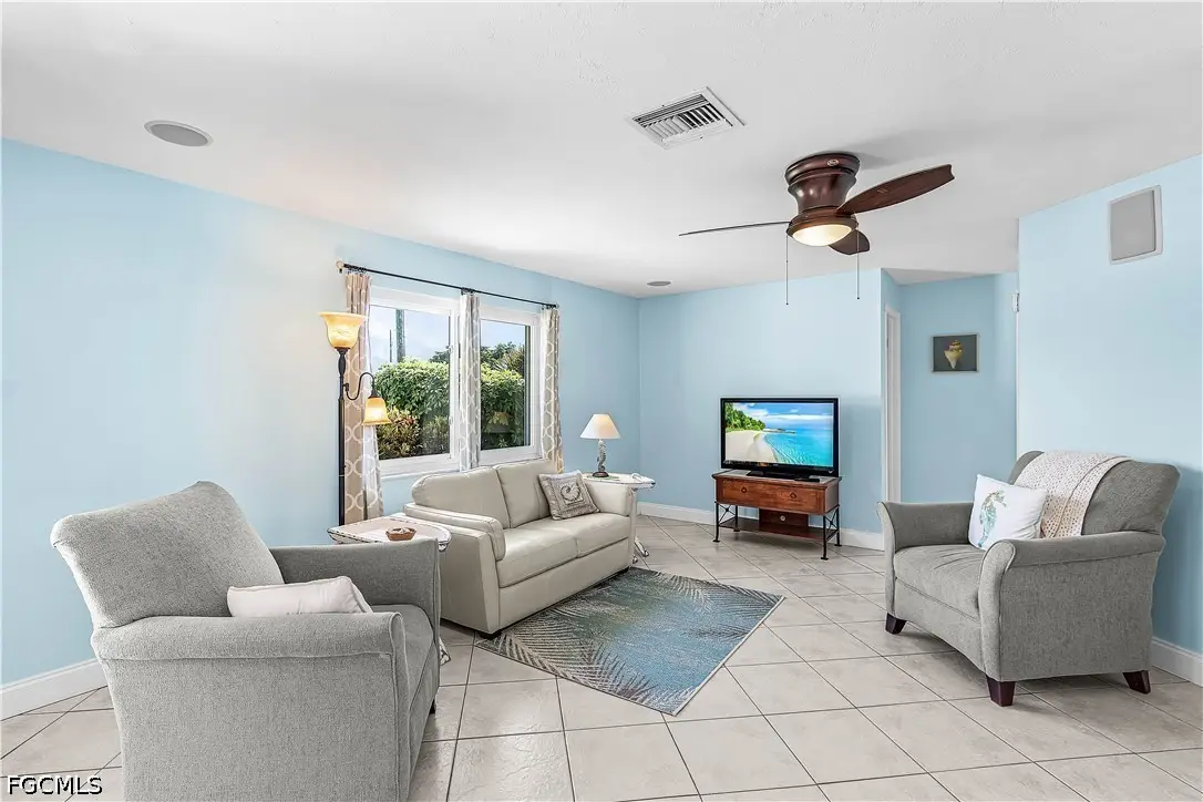 4632 SE 1st Place, Cape Coral, FL 33904 - #1