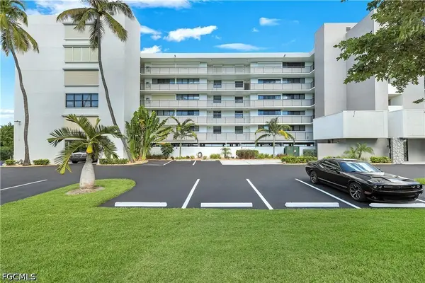4223 Bay Beach Lane #2D, Fort Myers Beach, FL 33931