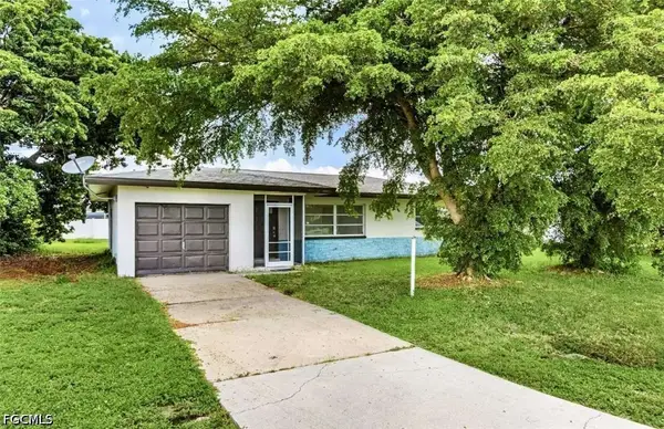 213 SE 47th Street, Cape Coral, FL 33904