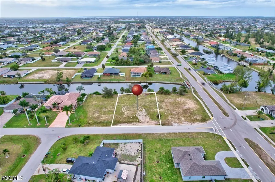3206 SW 11th Place, Cape Coral, FL 33914 - #3