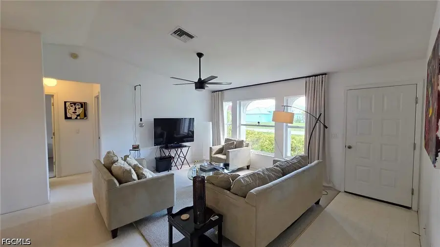 401 SE 15th Terrace, Cape Coral, FL 33990 - #2