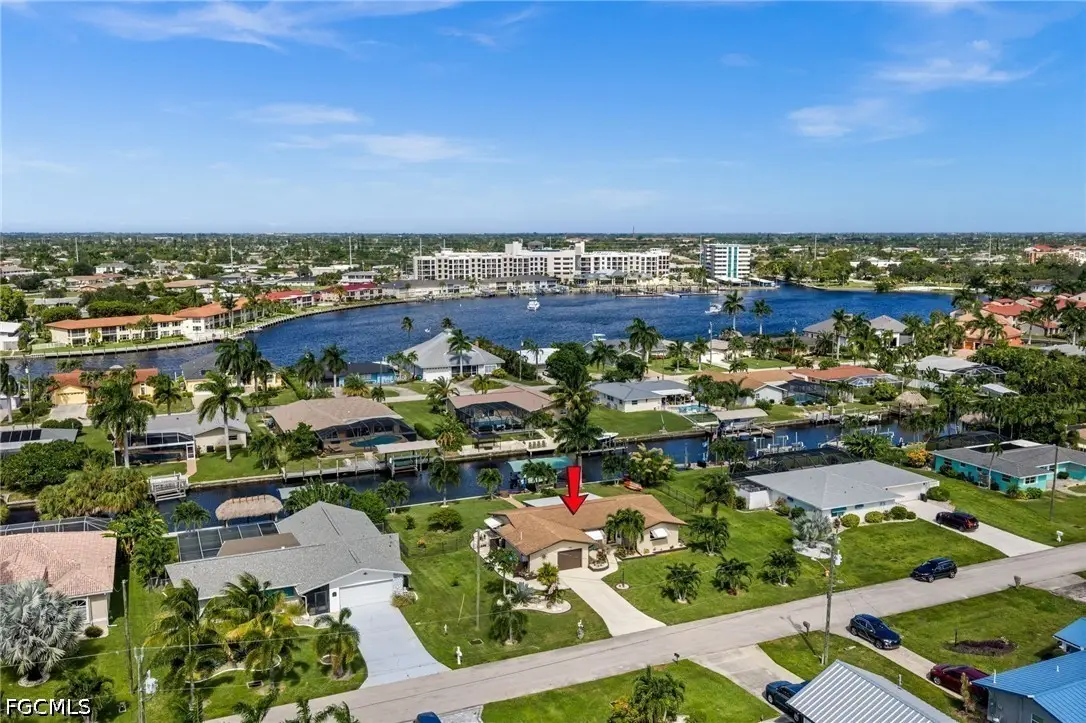 425 Pinecrest Court, Cape Coral, FL 33904 - #1