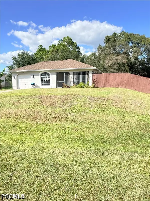2812 50th Street W, Lehigh Acres, FL 33971