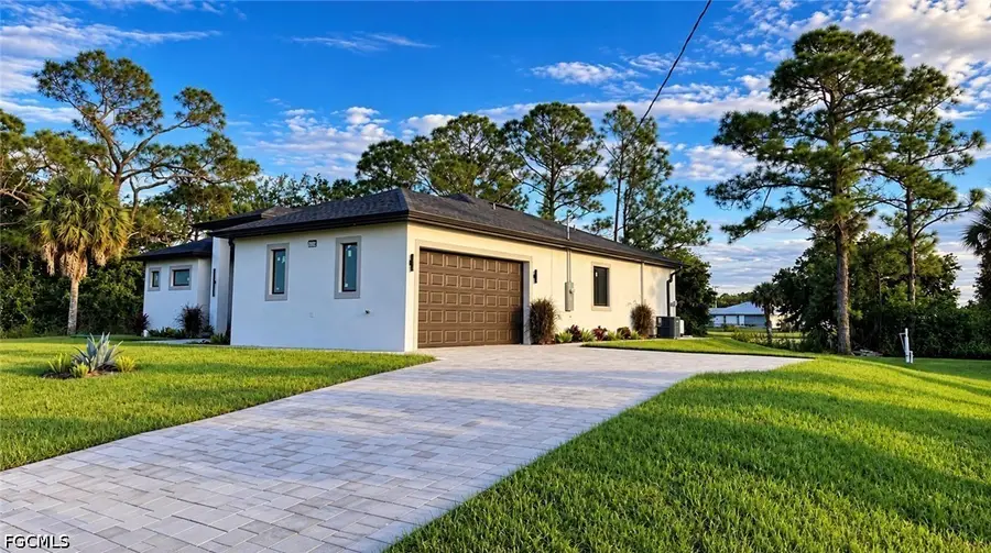 2009 Dixie Way, Lehigh Acres, FL 33972 - #2