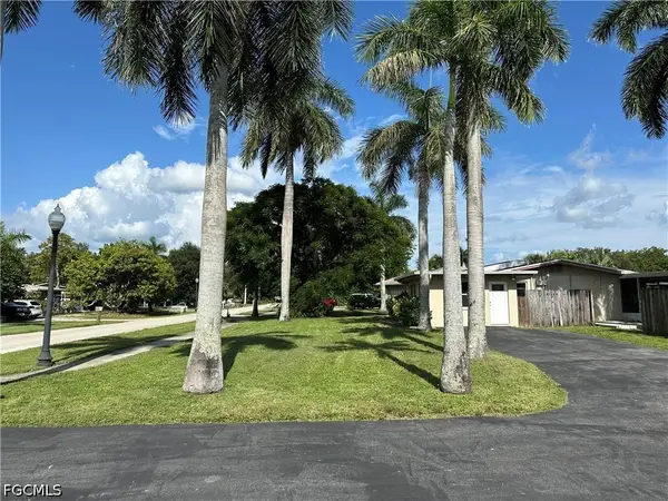 1306 Burtwood Drive, Fort Myers, FL 33901