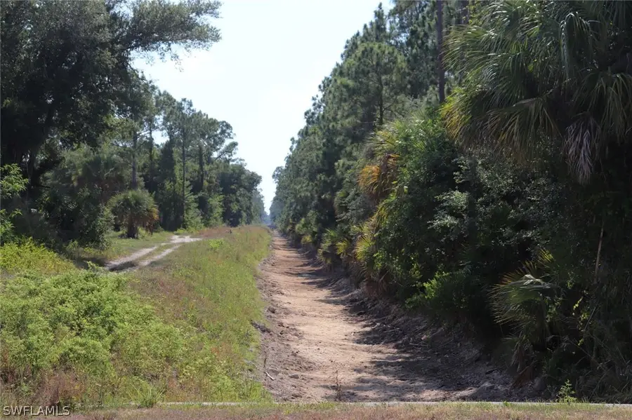 4244 E 24th Street, Alva, FL 33920 - Image #2