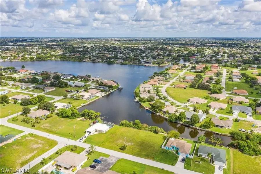 505 SE 7th Street, Cape Coral, FL 33990 - Image #3