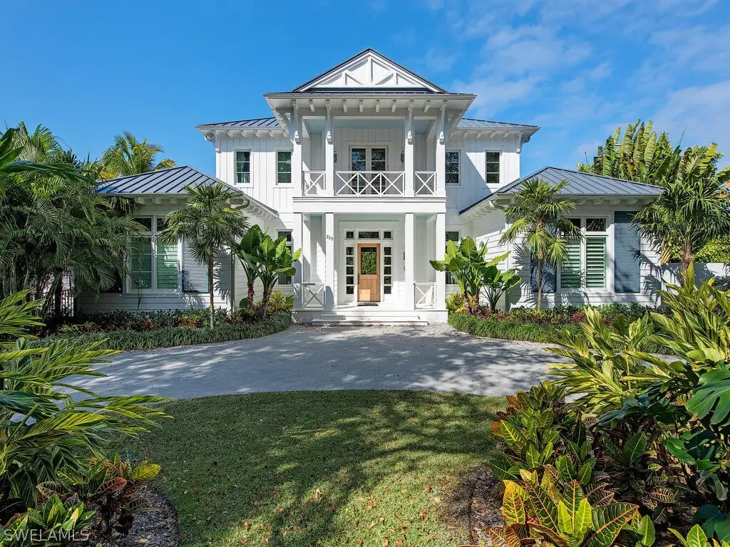 225 4th Avenue N, Naples, FL 34102 - Image #1