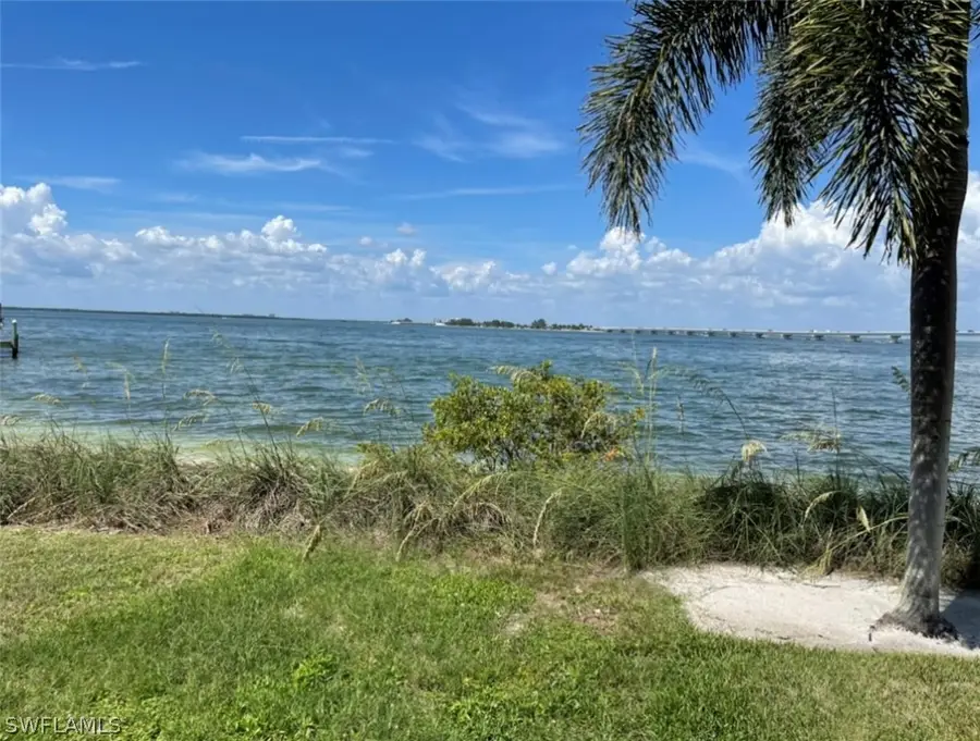 1028 Bayview Drive, Sanibel, FL 33957 - Image #2