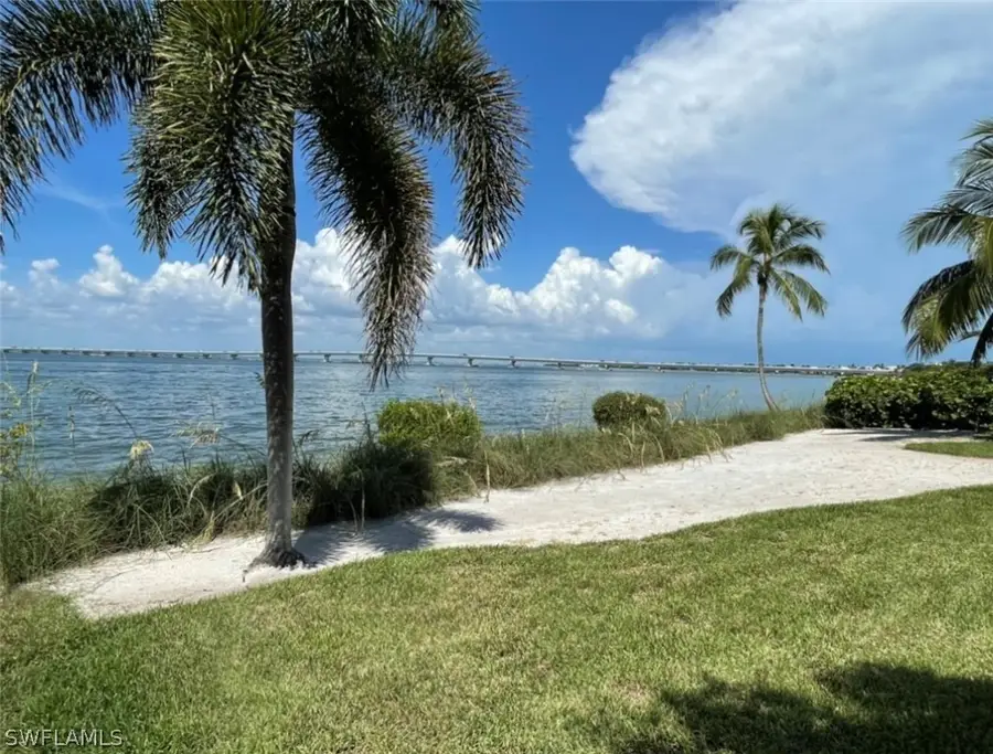 1028 Bayview Drive, Sanibel, FL 33957 - Image #3