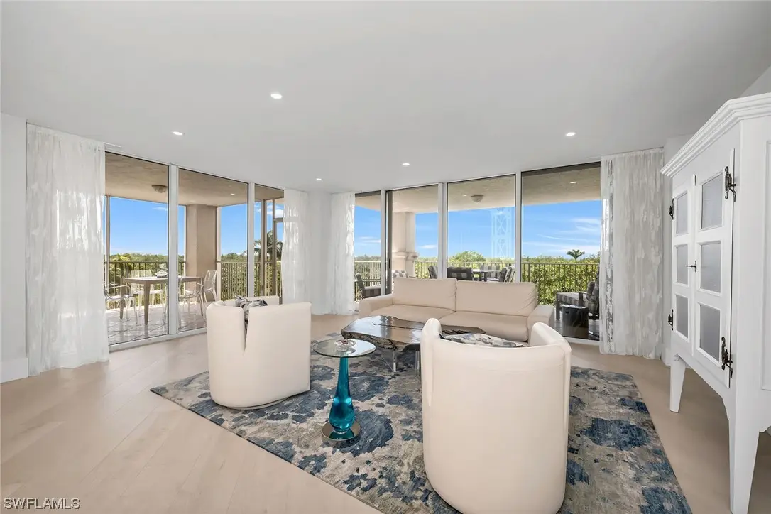 6597 Nicholas Boulevard #401, Naples, FL 34108 - Image #1