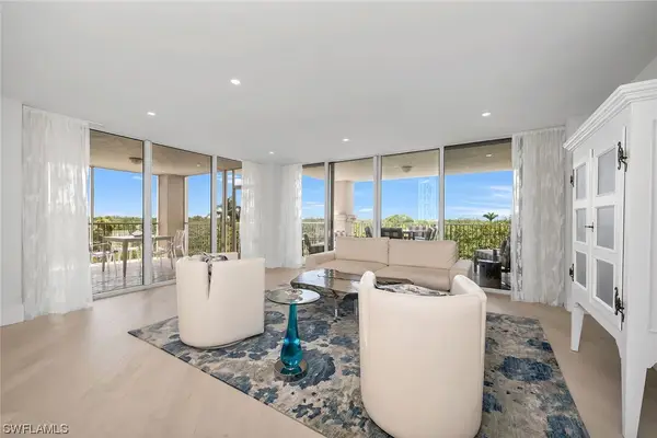 6597 Nicholas Boulevard #401, Naples, FL 34108