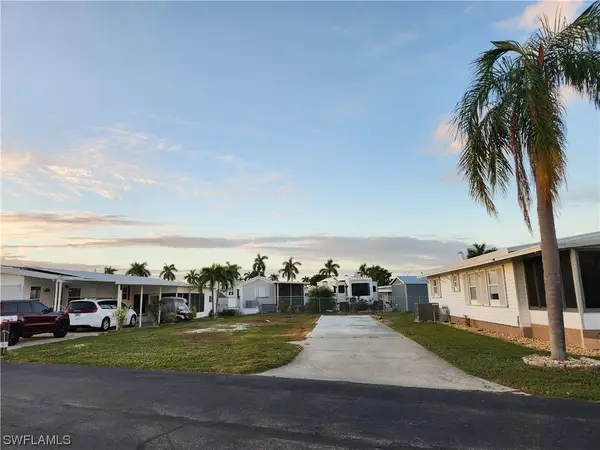211 Derwent Boulevard, Fort Myers, FL 33908