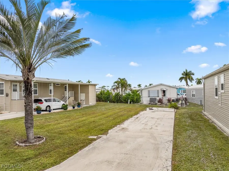 223 Derwent Boulevard W, Fort Myers, FL 33908 - Image #2