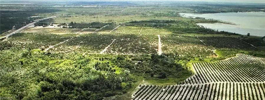 275 S Bear Pointe Drive, Lake Placid, FL 33852 - Image #2