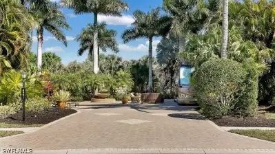 4991 Coach Lane, Naples, FL 34114