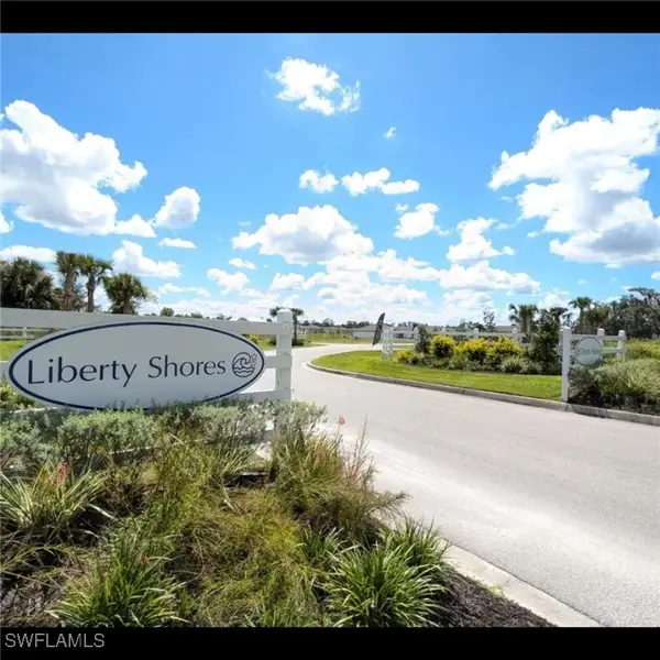 821 Gen Chesty Puller Court, Labelle, FL 33935