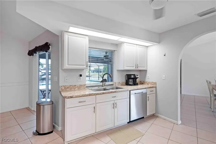 2201 SE 10th Avenue, Cape Coral, FL 33990 - Image #3