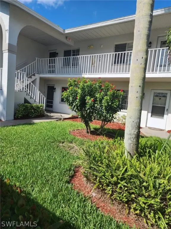 345 Gabriel Circle #2411, Naples, FL 34104