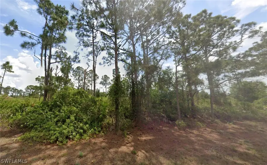 837 Giorgio Avenue S, Lehigh Acres, FL 33974 - Image #2