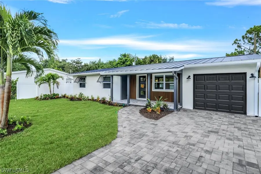 975 22nd Avenue N, Naples, FL 34103 - Image #2